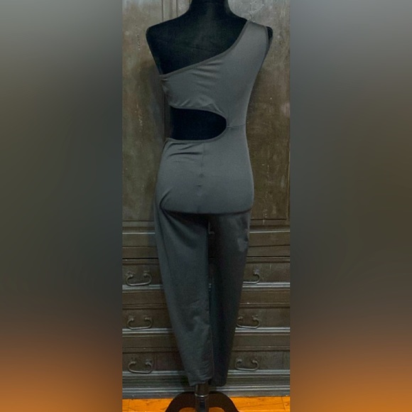 SHEIN black workout Romper - size Medium NWNT - Picture 3 of 10